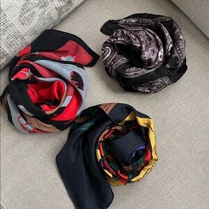 Lightweight scarves